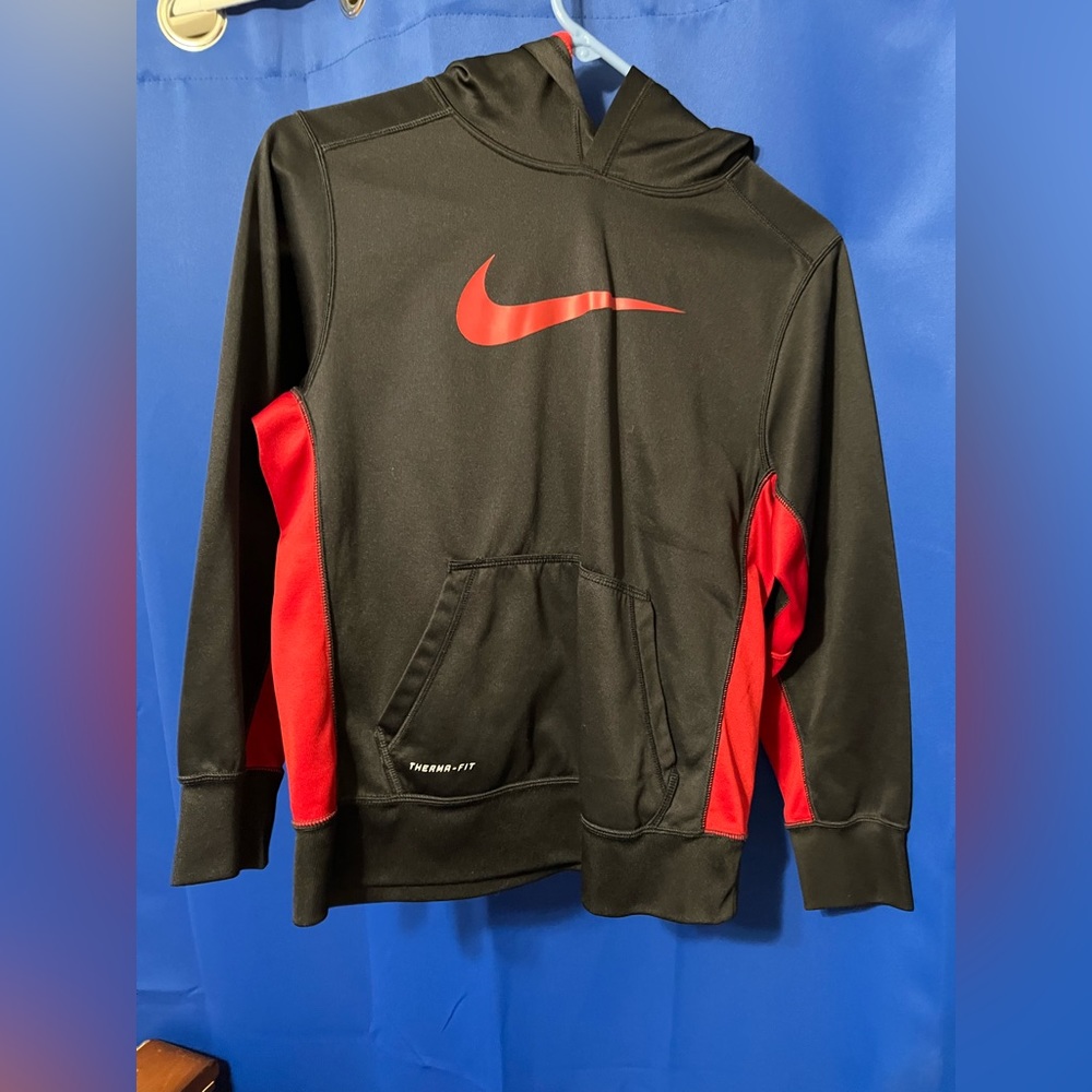 Nike dri-fit red and black sweater kids size L